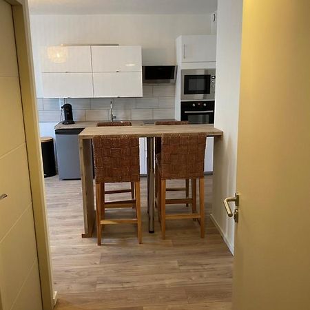 Appartement Climatise Sete - Rue Montmorency المظهر الخارجي الصورة
